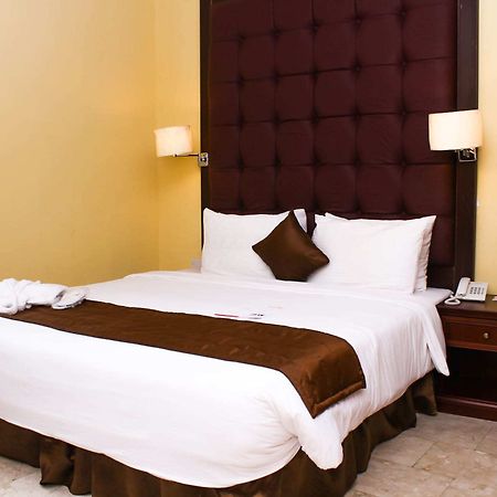 אבוג'ה Bolingo Hotel מראה חיצוני תמונה